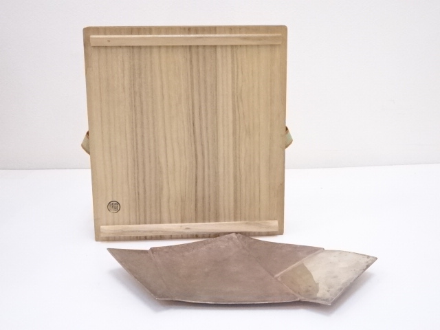 Arts and Crafts Metal